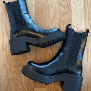 HM Boots Size 8